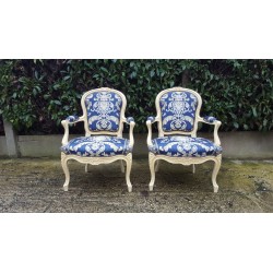 Paire de fauteuils style...